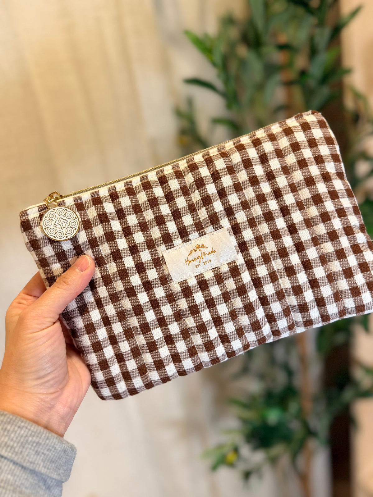 SALE: Pouch with Elephant Foot Zipper
