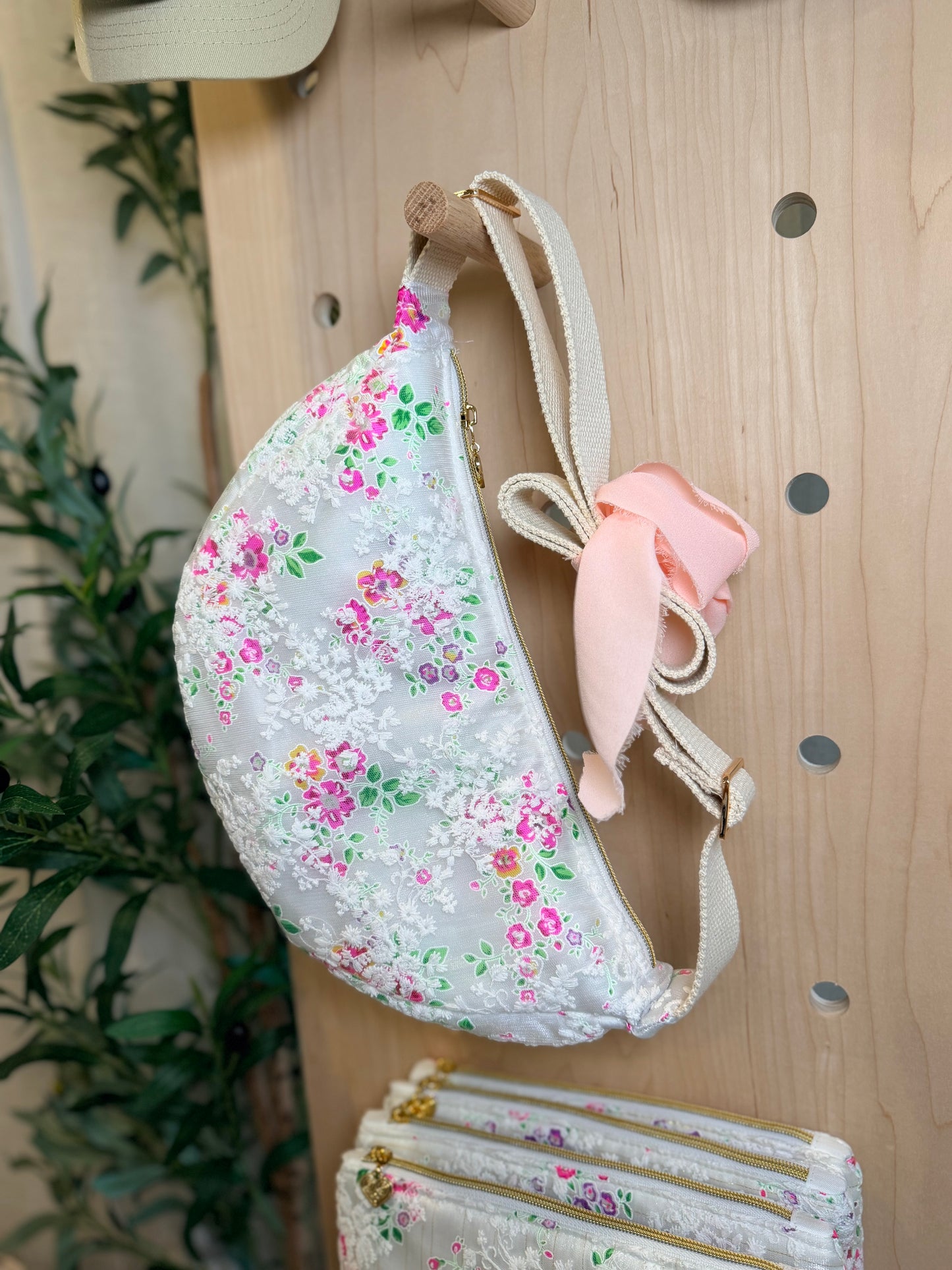 Crescent Bag - Lis Loos