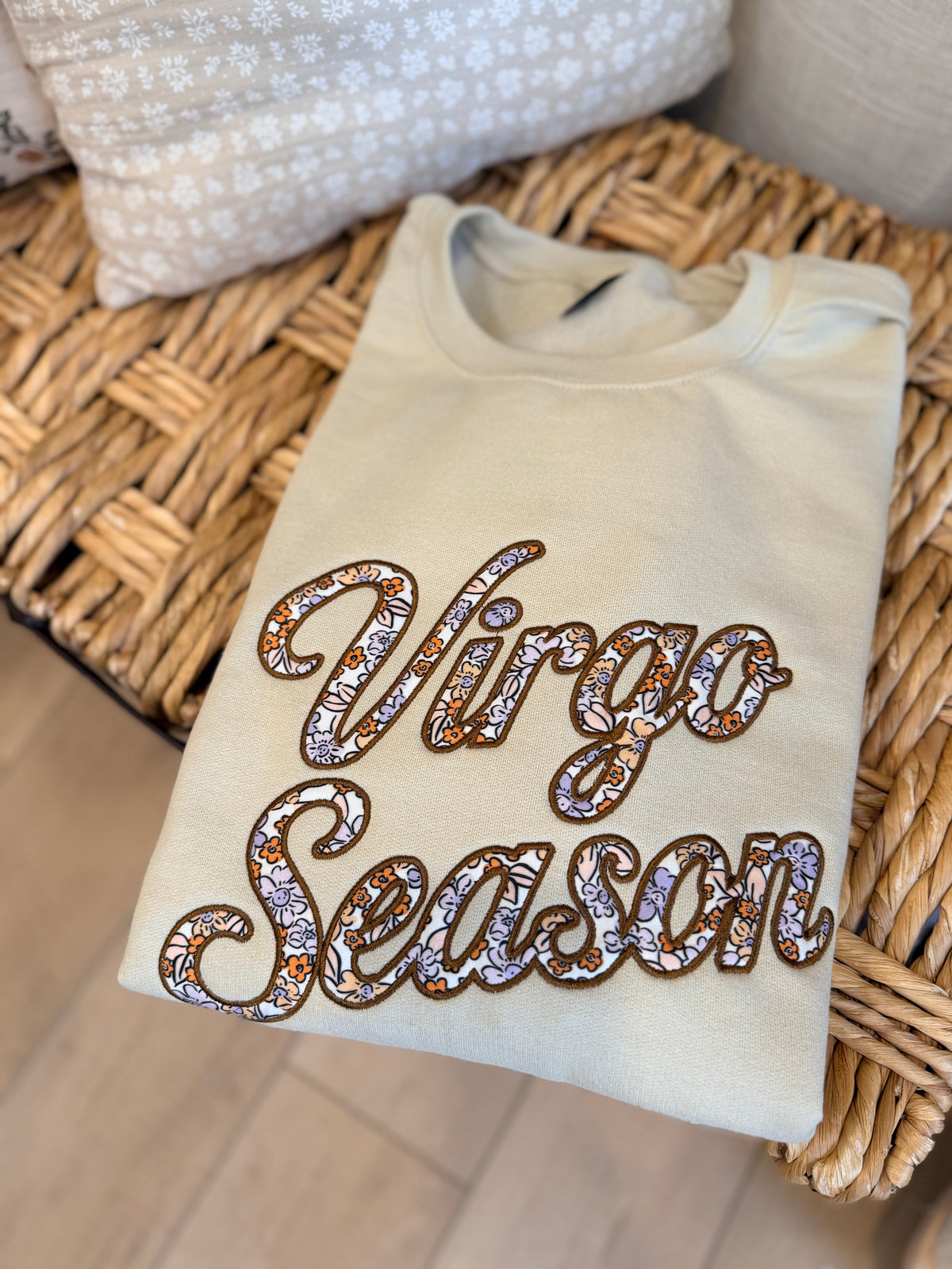 Virgo Sweatshirt, Virgo Season Sweater, Floral Appliqué Zodiac Sweatshirt, Virgo Gift, Astrology Sweater, Birthday Gift for Her