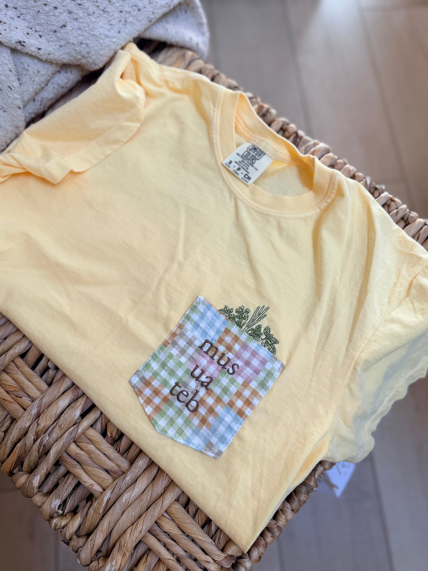 Garden Pocket Tee – Mix & Match Custom Shirt- Floral Pocket T-Shirt | “mus ua teb” Embroidered | Cottage Garden Aesthetic