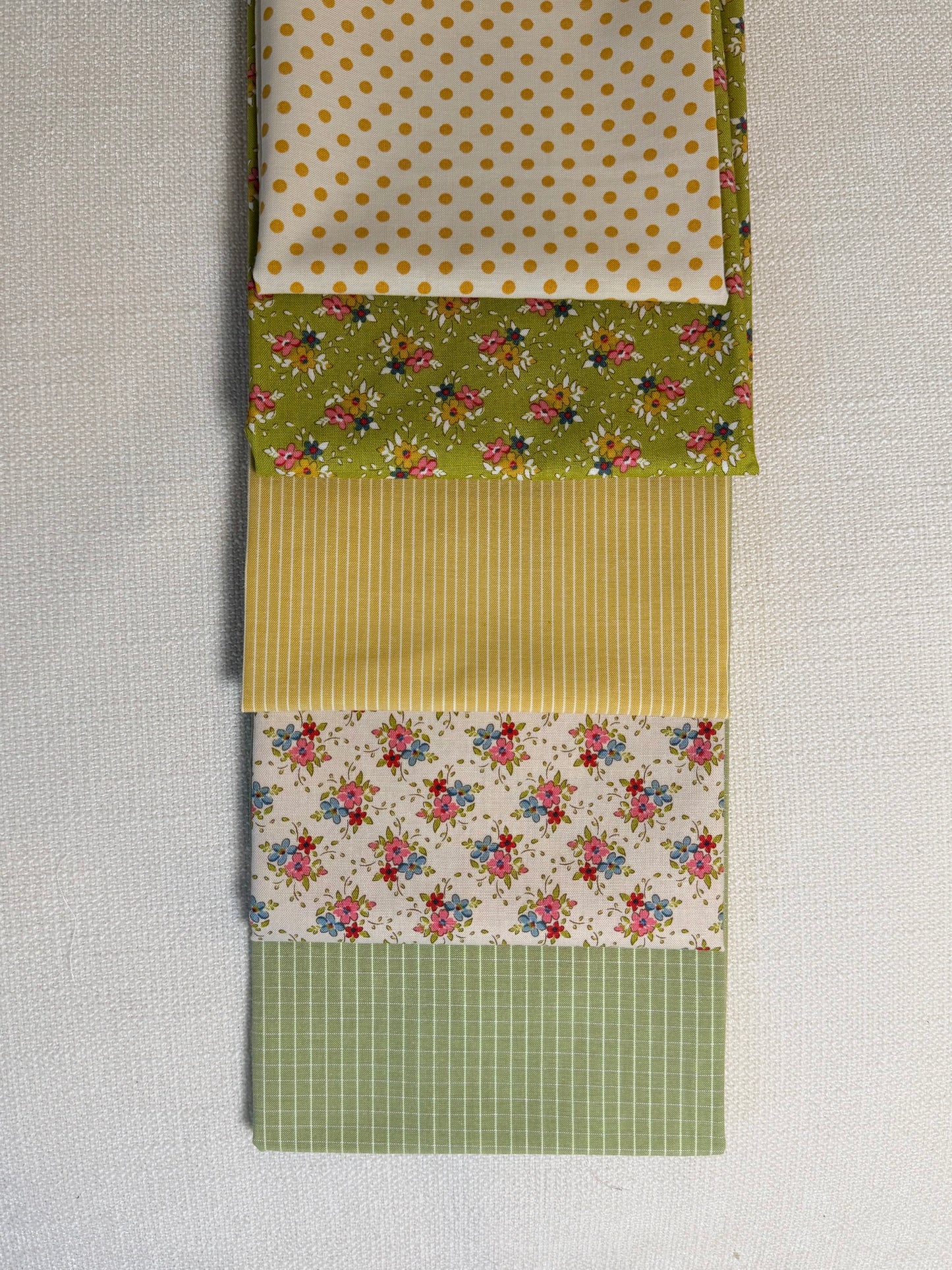 Personalized Fabric Wristlet Keychain – Embroidered Name Key Fob, Floral Cotton Wrist Strap