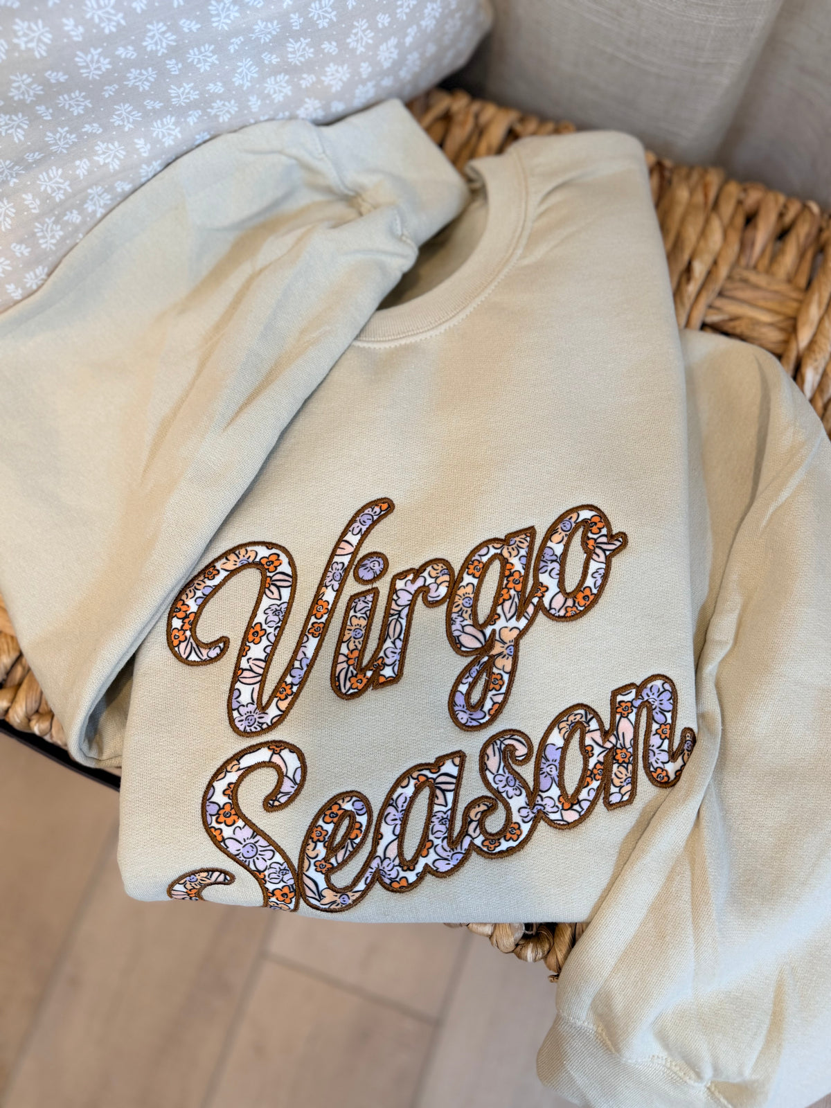 Virgo Sweatshirt, Virgo Season Sweater, Floral Appliqué Zodiac Sweatshirt, Virgo Gift, Astrology Sweater, Birthday Gift for Her
