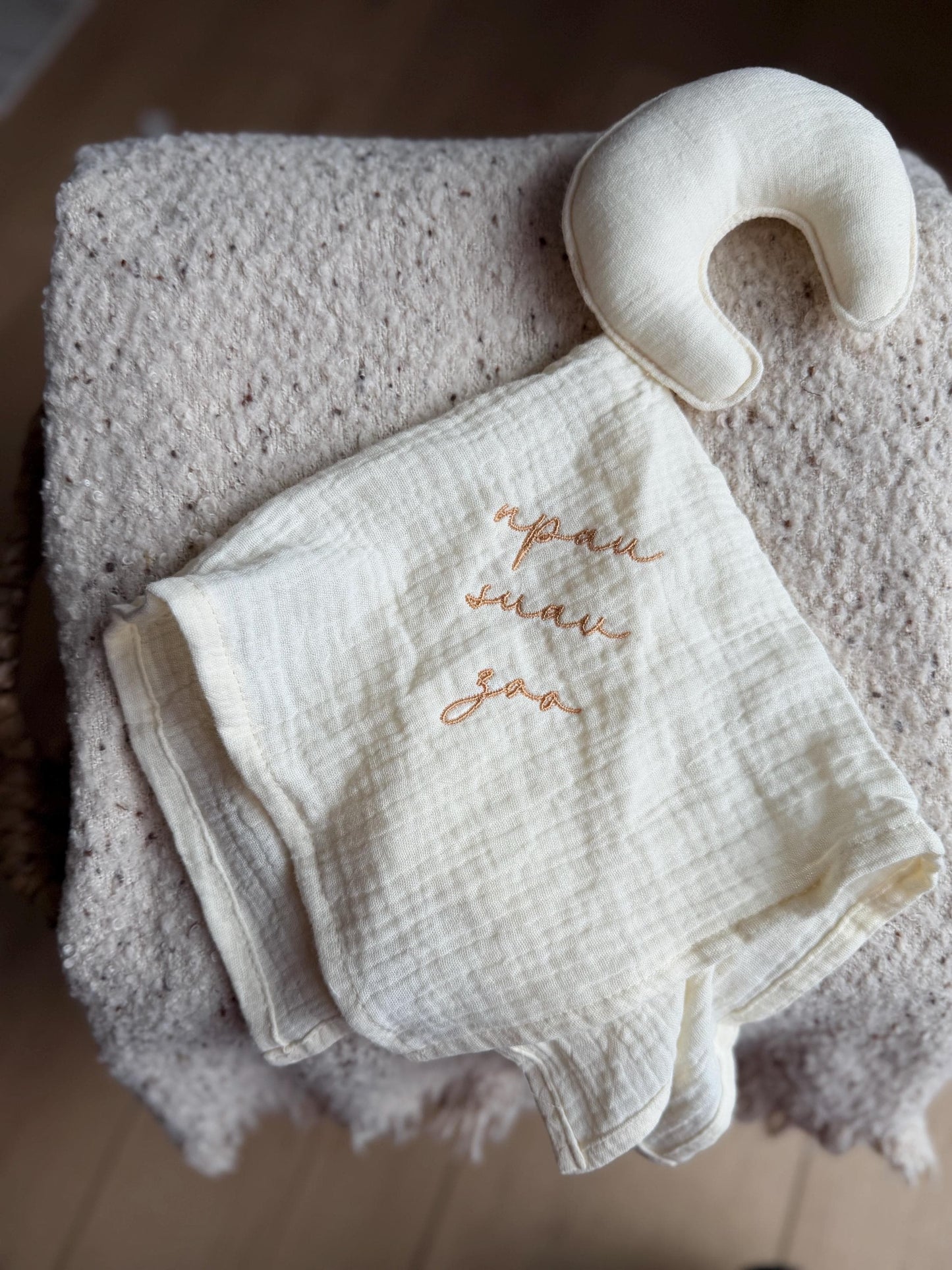 Moon Cuddle Cloth – Sweet Dreams - Npau Suav Zoo