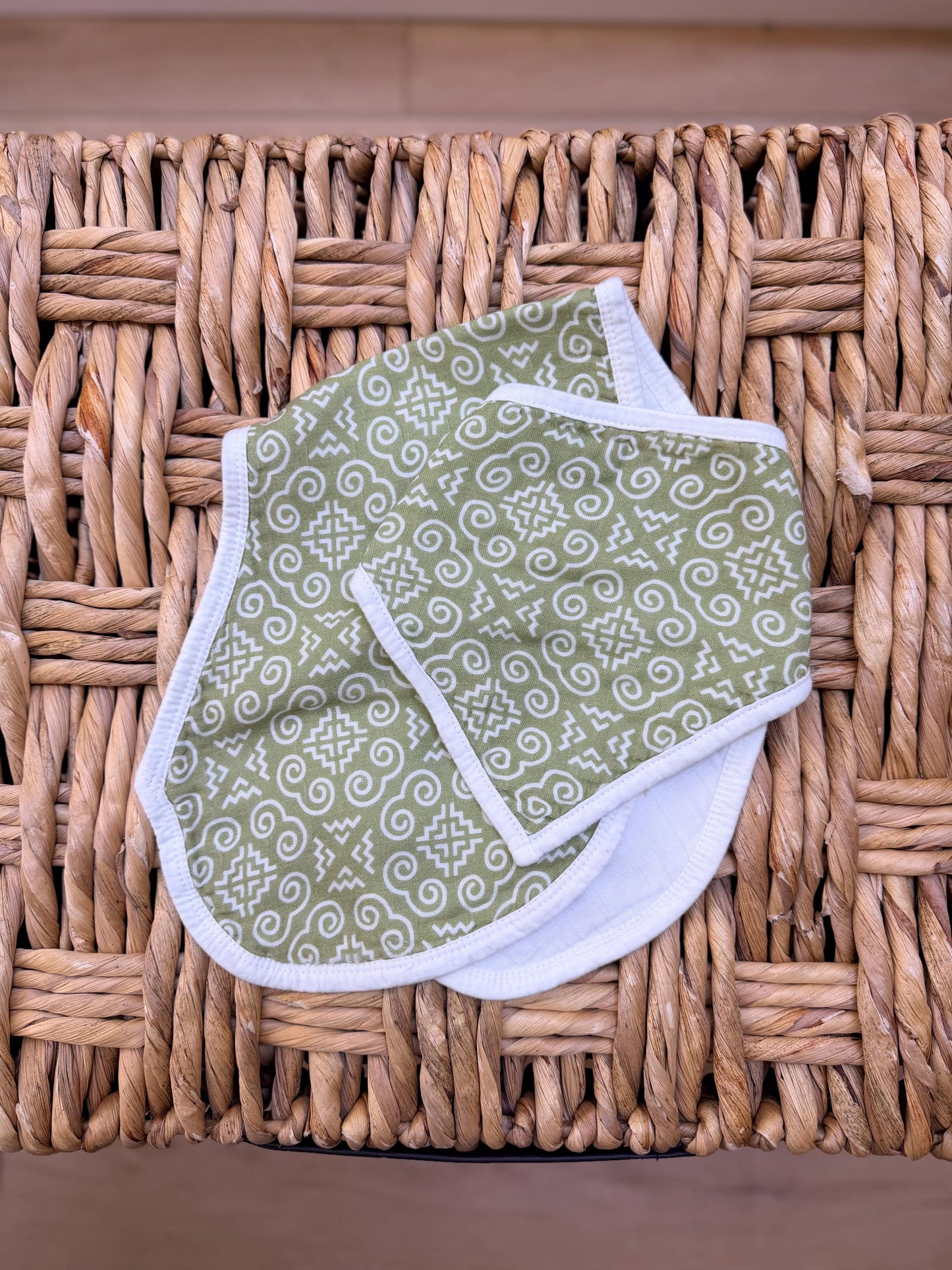 Mi Tub  (son) blanket, infant bodysuit, and bib gift box